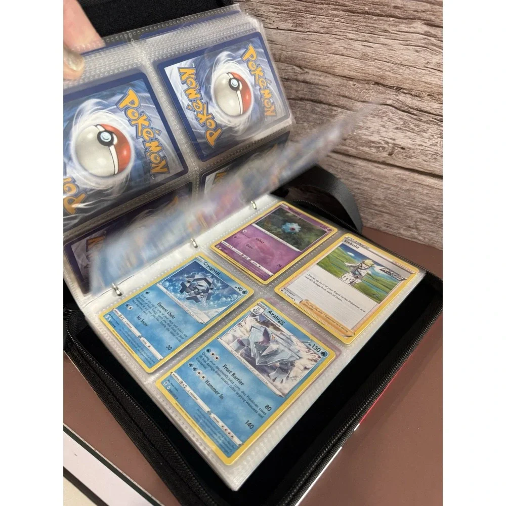 Pokémon Collection Book With 200 Pokémon Cards.